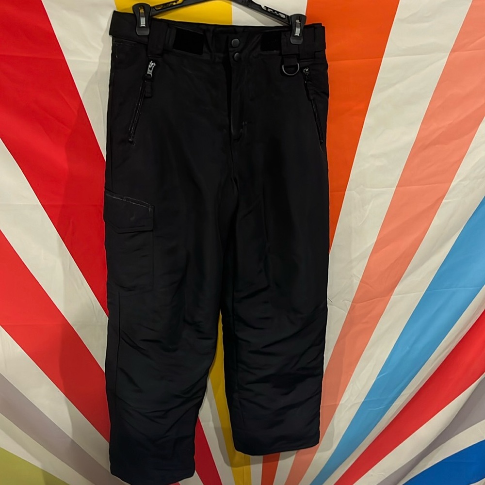 Youth cargo snowpants for ski, snowboard, sledding size L 10/12